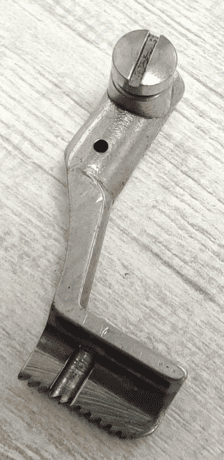 Лапка прижимная внутренняя Pfaff 145 (7.9 mm) 2/158 от магазина Promily в Ставрополе
